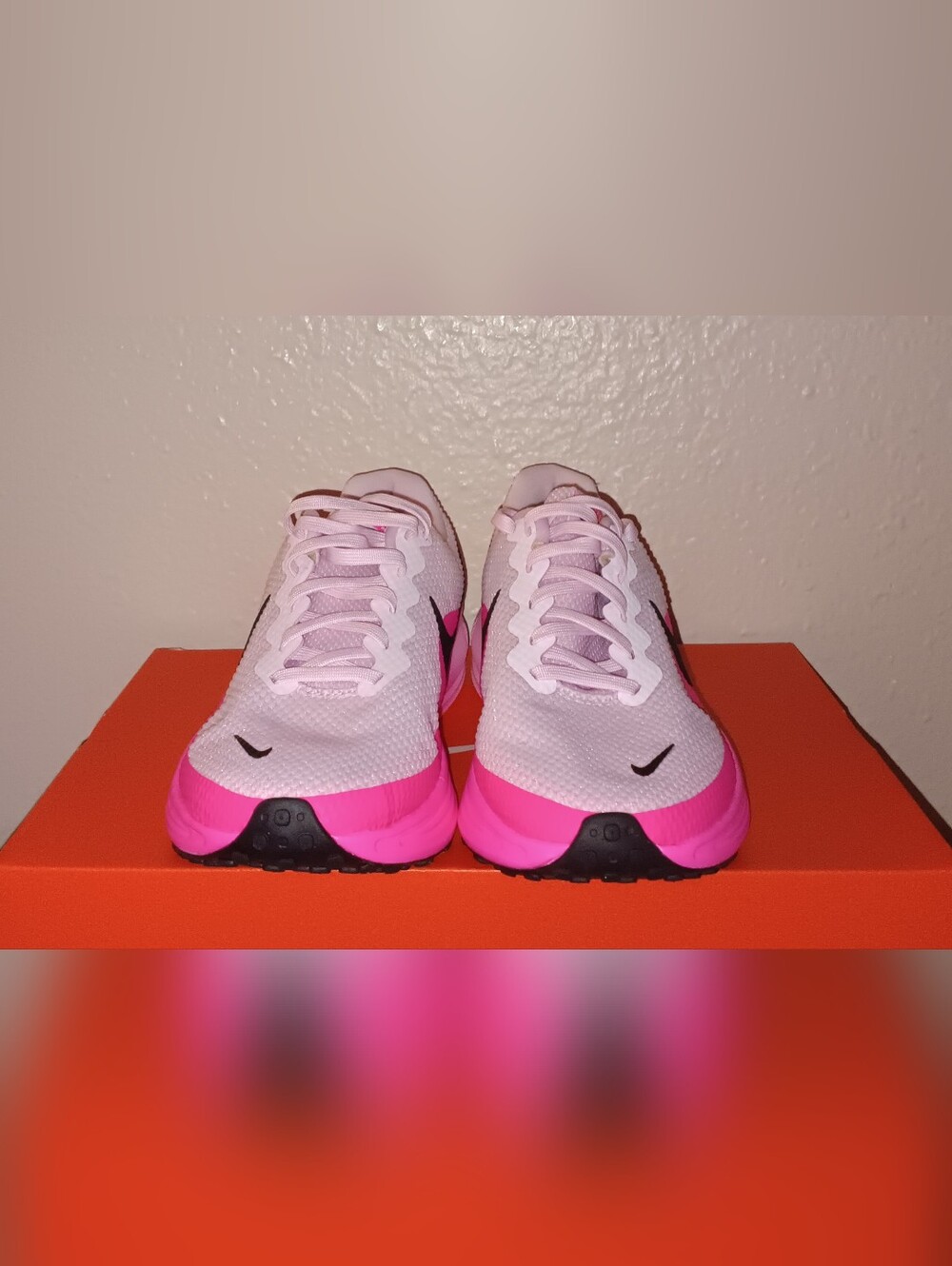 Nike Women’s Revolution 8 Light Pink and Hot Pink Athletic Running Shoes - Picture 6 of 8
